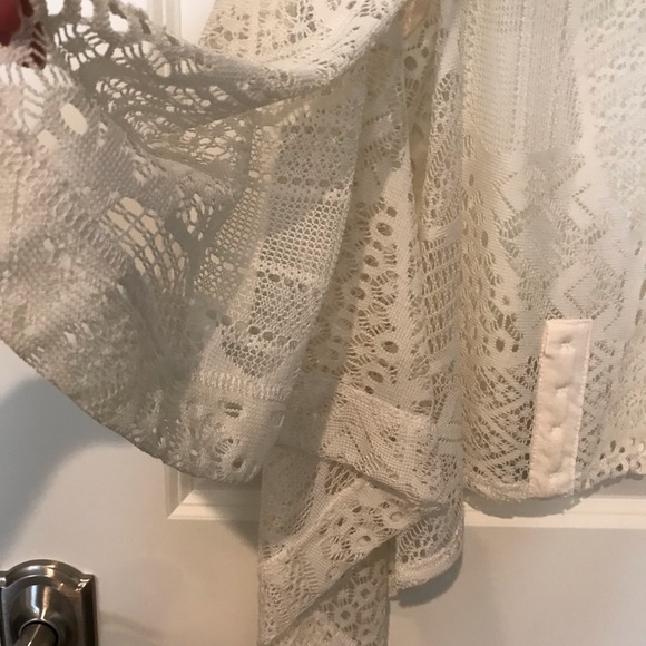 Casual Express Off White Lace Vest Size L - Picture 5 of 6